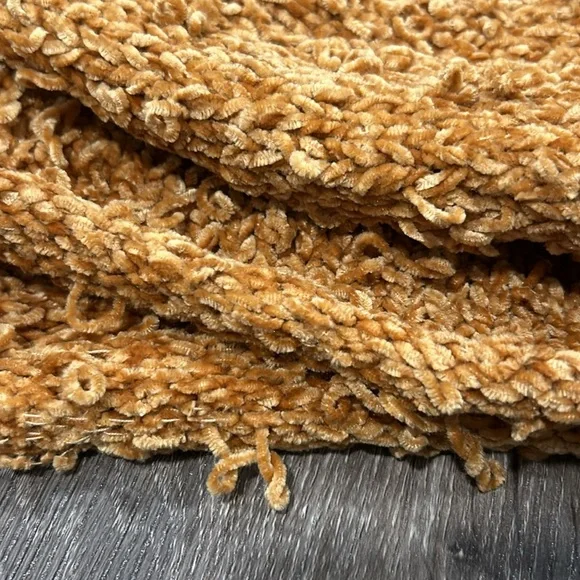 UO Milo Chenille Cropped Distressed Mock-Neck Sweater - Picture 5 of 9